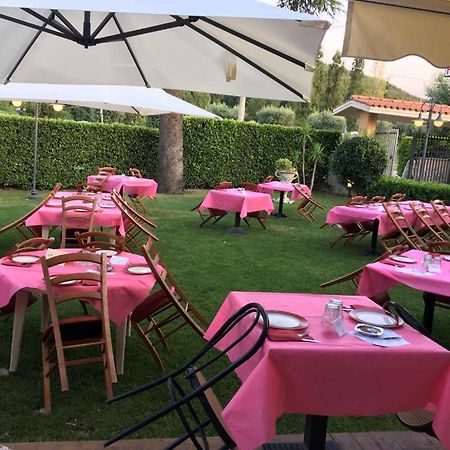 Il Salice Hotel Civitella Del Tronto ภายนอก รูปภาพ