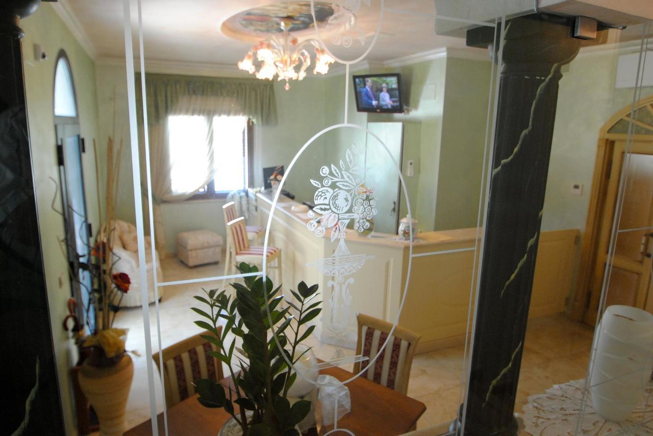 Il Salice Hotel Civitella Del Tronto ภายนอก รูปภาพ